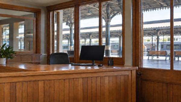 Mostrador de taquilla de estación de tren